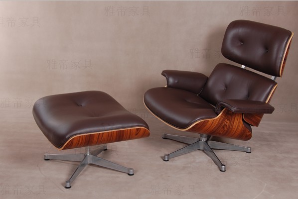 维特拉版本的伊姆斯休闲椅（Eames Lounge Chair — Vitra Version）