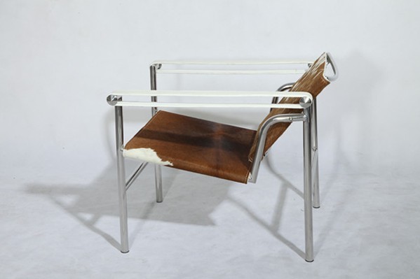 柯布西耶设计的扶手工艺椅 LC1 Sling Chair